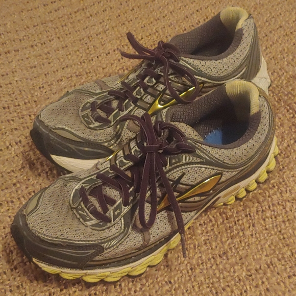 Womens size 10 Brooks Trance 11 - Picture 2 of 7